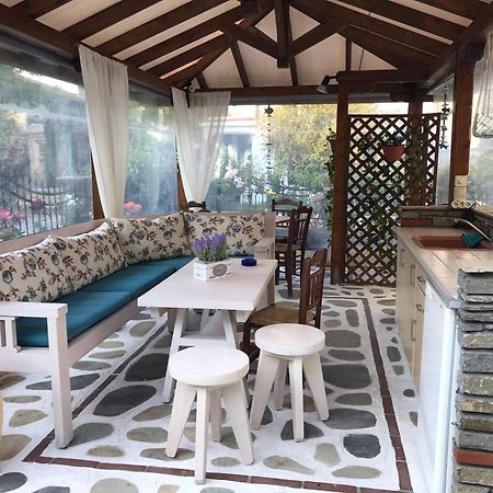 Niriides Hotel Ammouliana Buitenkant foto