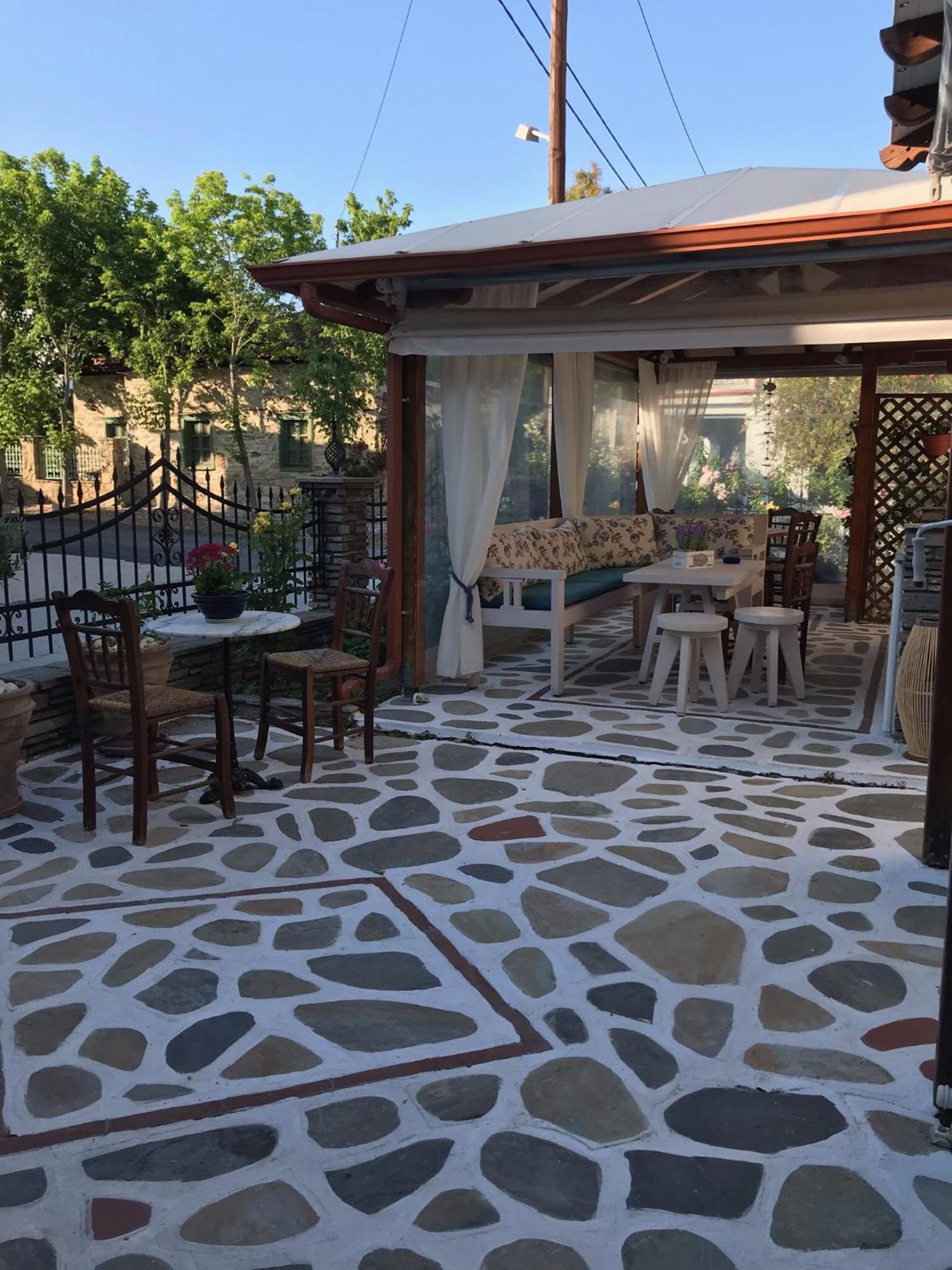 Niriides Hotel Ammouliana Buitenkant foto