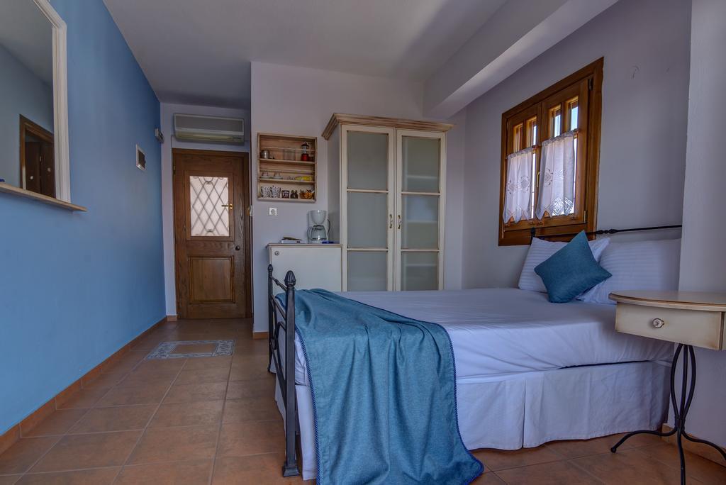 Niriides Hotel Ammouliana Buitenkant foto