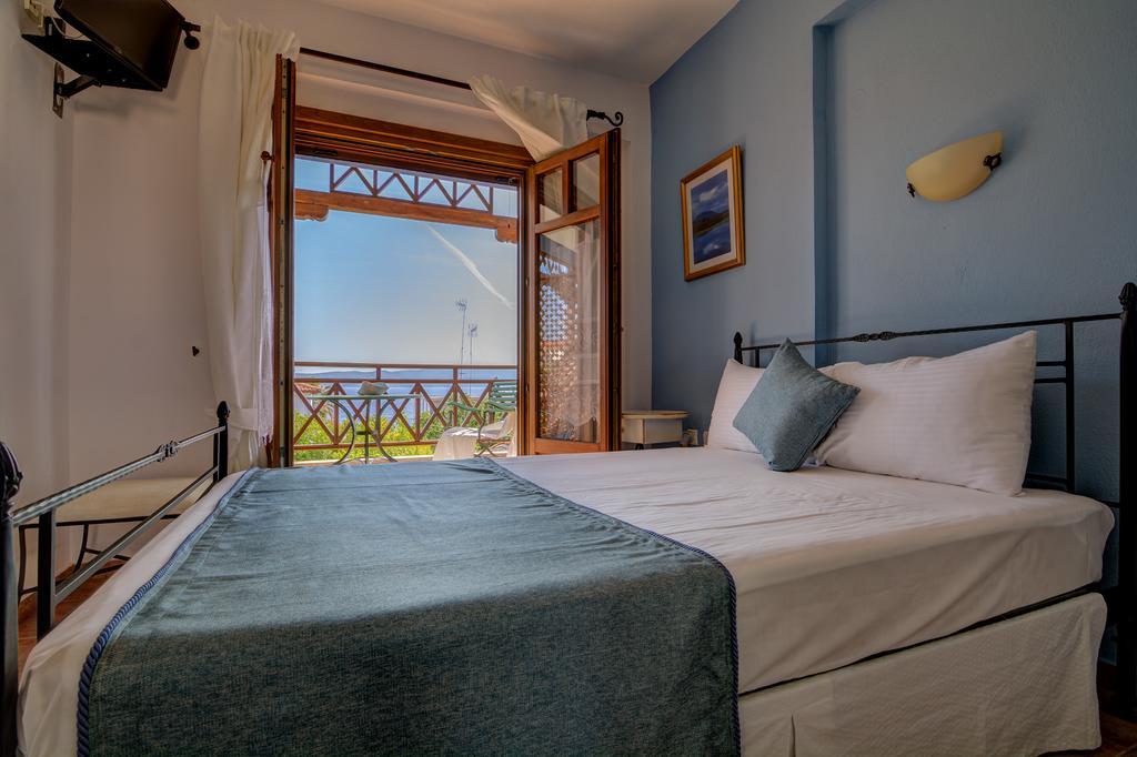 Niriides Hotel Ammouliana Buitenkant foto