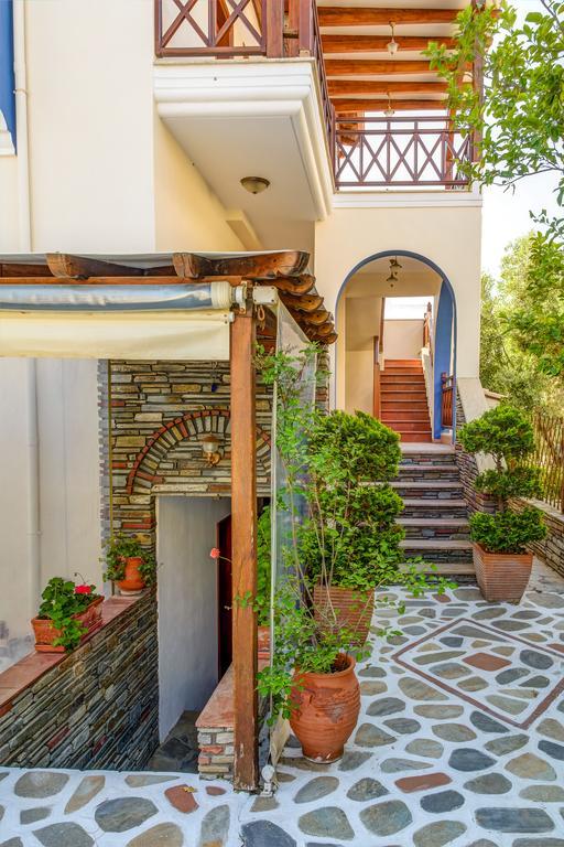 Niriides Hotel Ammouliana Buitenkant foto