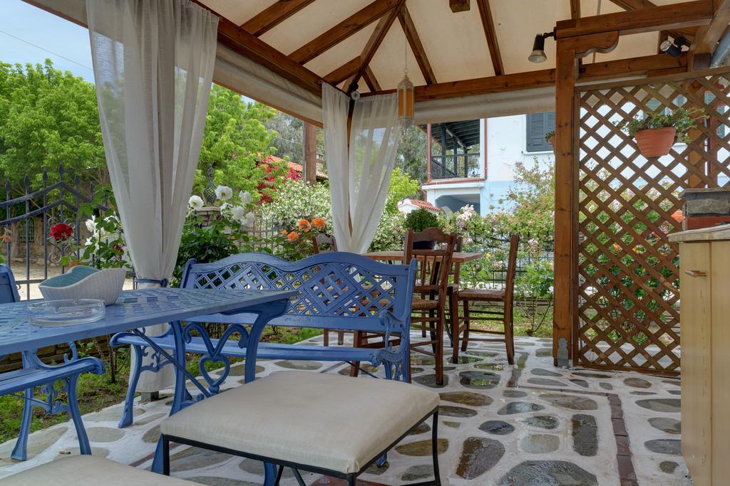 Niriides Hotel Ammouliana Buitenkant foto