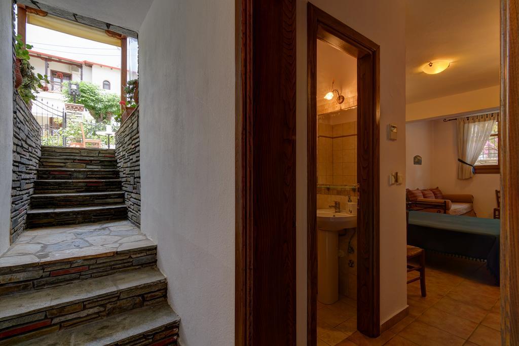 Niriides Hotel Ammouliana Buitenkant foto