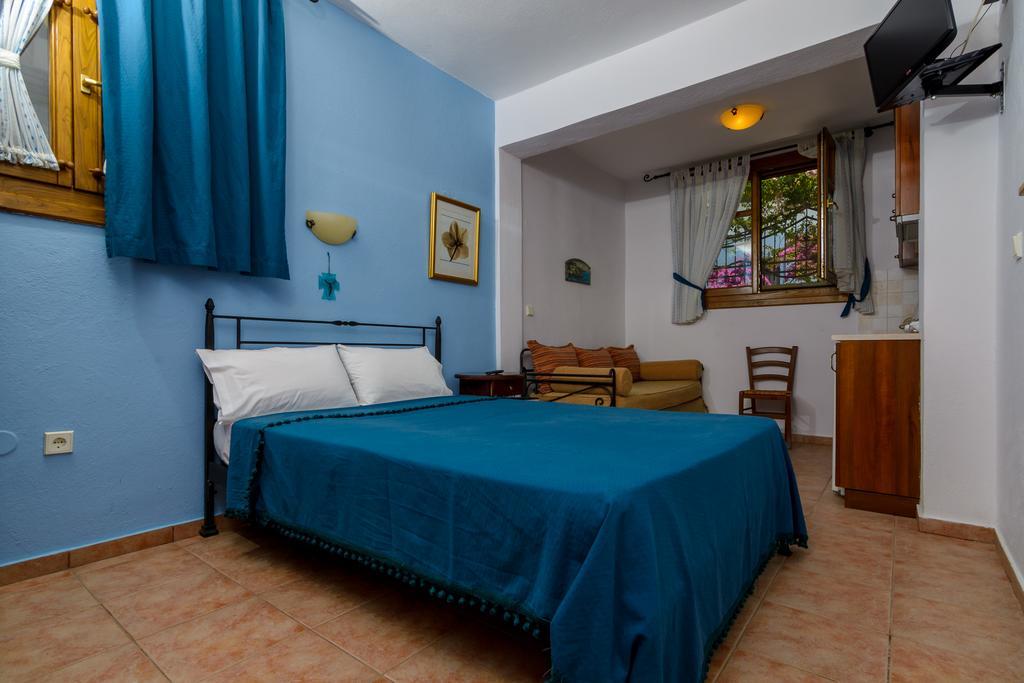 Niriides Hotel Ammouliana Buitenkant foto