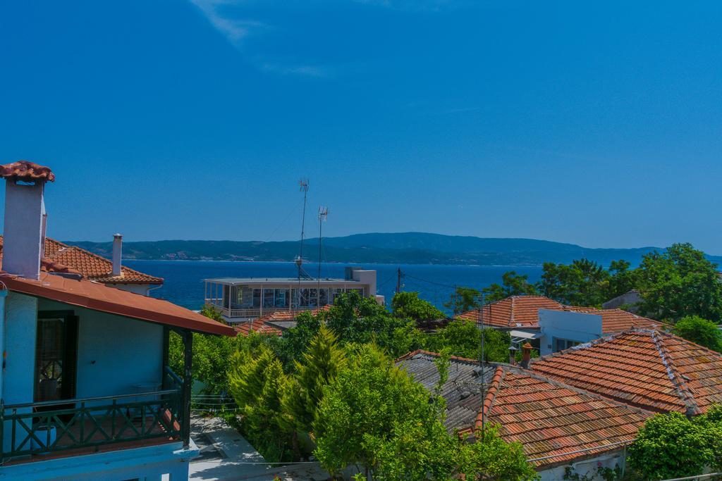 Niriides Hotel Ammouliana Buitenkant foto