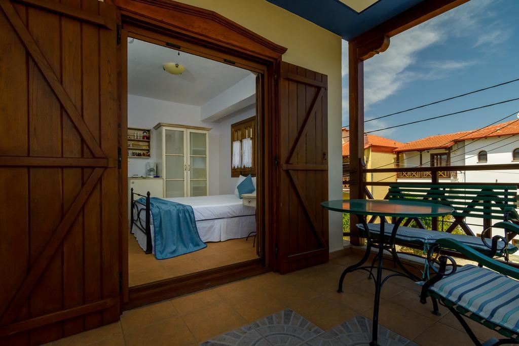 Niriides Hotel Ammouliana Buitenkant foto