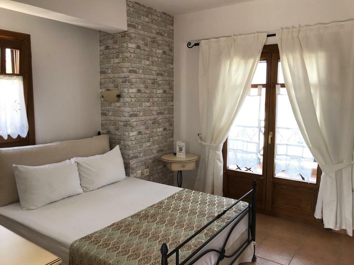 Niriides Hotel Ammouliana Buitenkant foto