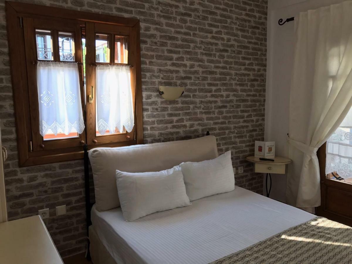 Niriides Hotel Ammouliana Buitenkant foto