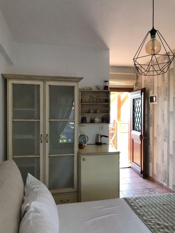Niriides Hotel Ammouliana Buitenkant foto